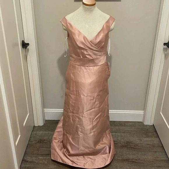 Alfred Sung - Off the Shoulder Satin Gown - Toasted Sugar Pink - Size 8 - Picture 3 of 11